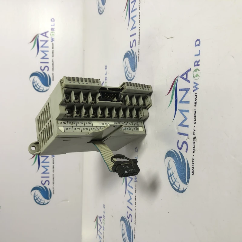 Allen-Bradley 1762-IQ16 MicroLogix Digital Input Module 16-Point 24V DC thumbnail 2