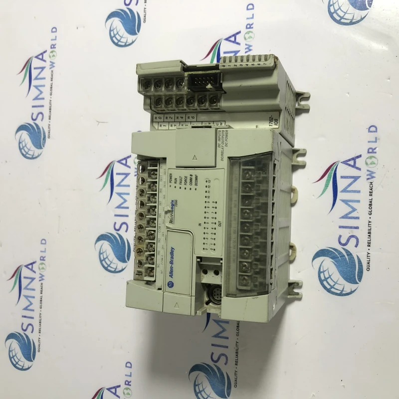 Allen-Bradley MicroLogix 1200 PLC 1762-L40BWA with 1762 Expansion Output Module thumbnail 2