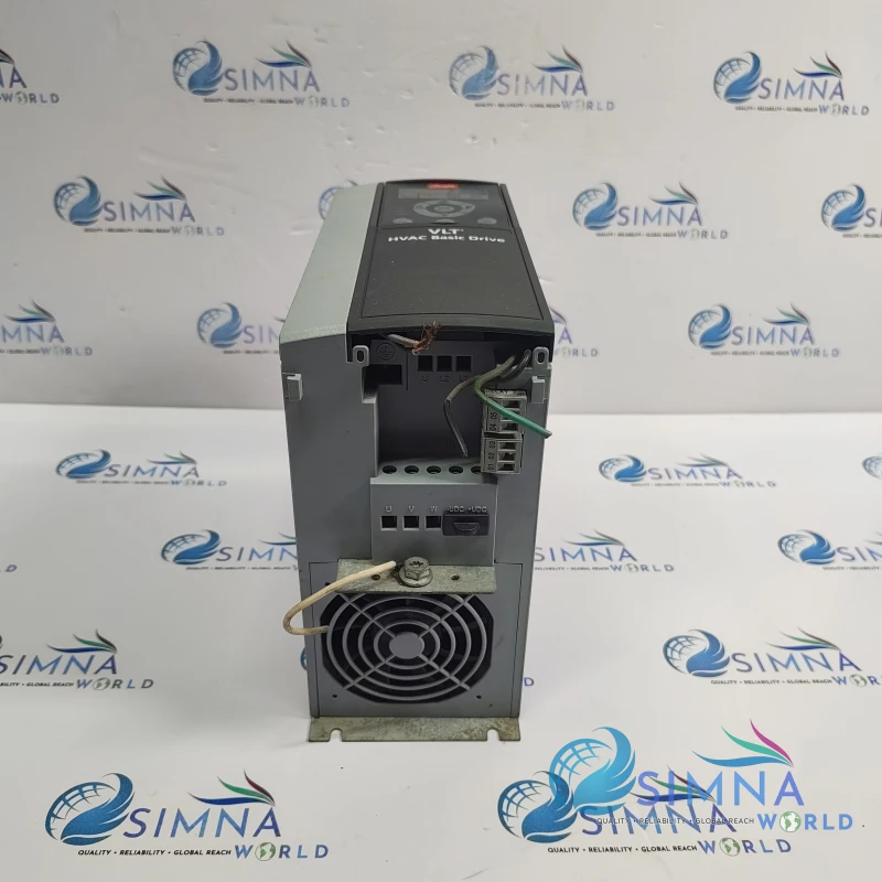 Danfoss 131L9867 VLT HVAC Basic Drive FC-101 5.5kW 7.5HP thumbnail 2