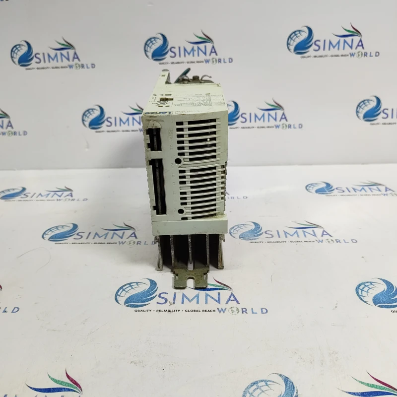 Lenze E82EV751_4C200 8200 Vector Servo Drive. thumbnail 4