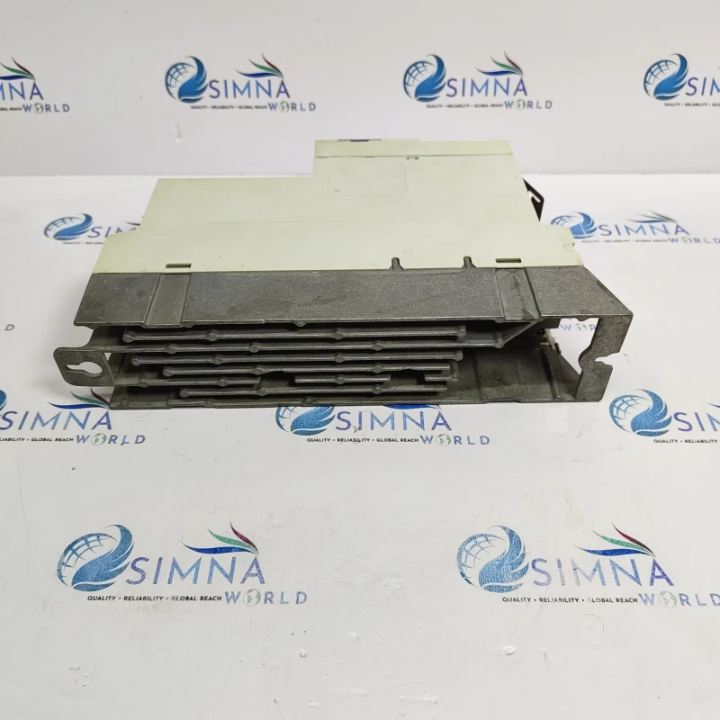 Lenze E84AVSCE3714SX 8400 StateLine Servo Drive. thumbnail 5