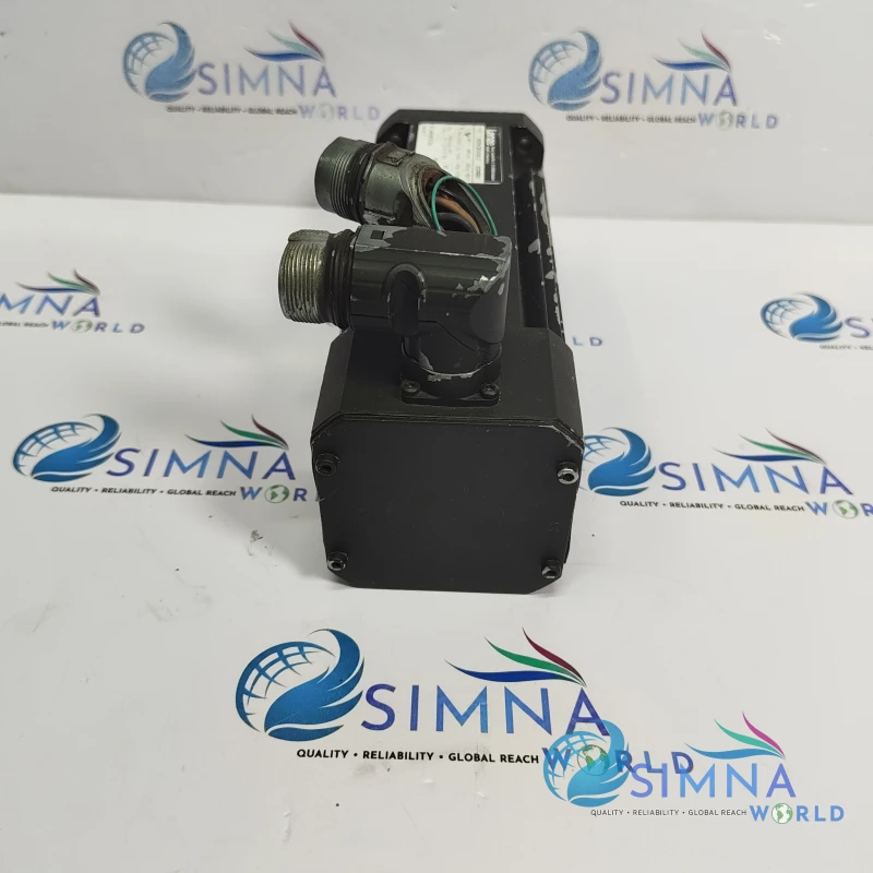Lenze MDSKSBS036-23 Synchronous Servo Motor 0.25kW 4000RPM with Brake &amp; Resolver thumbnail 2